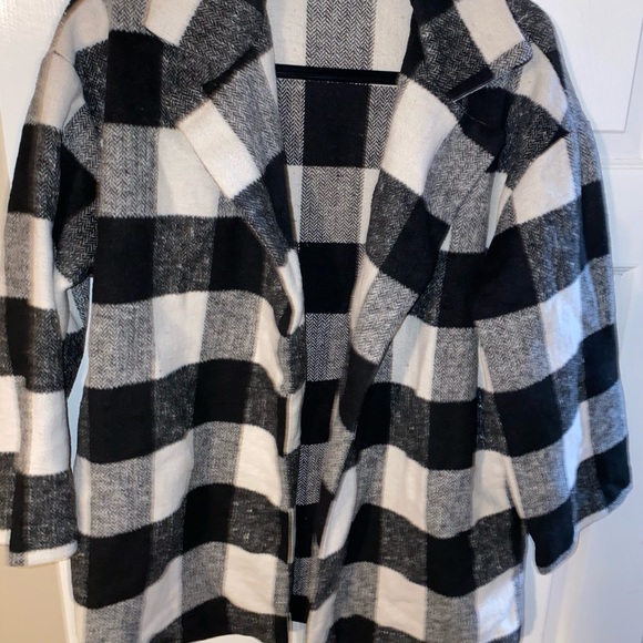 Black and white plaid jacket - Picture 2 of 4